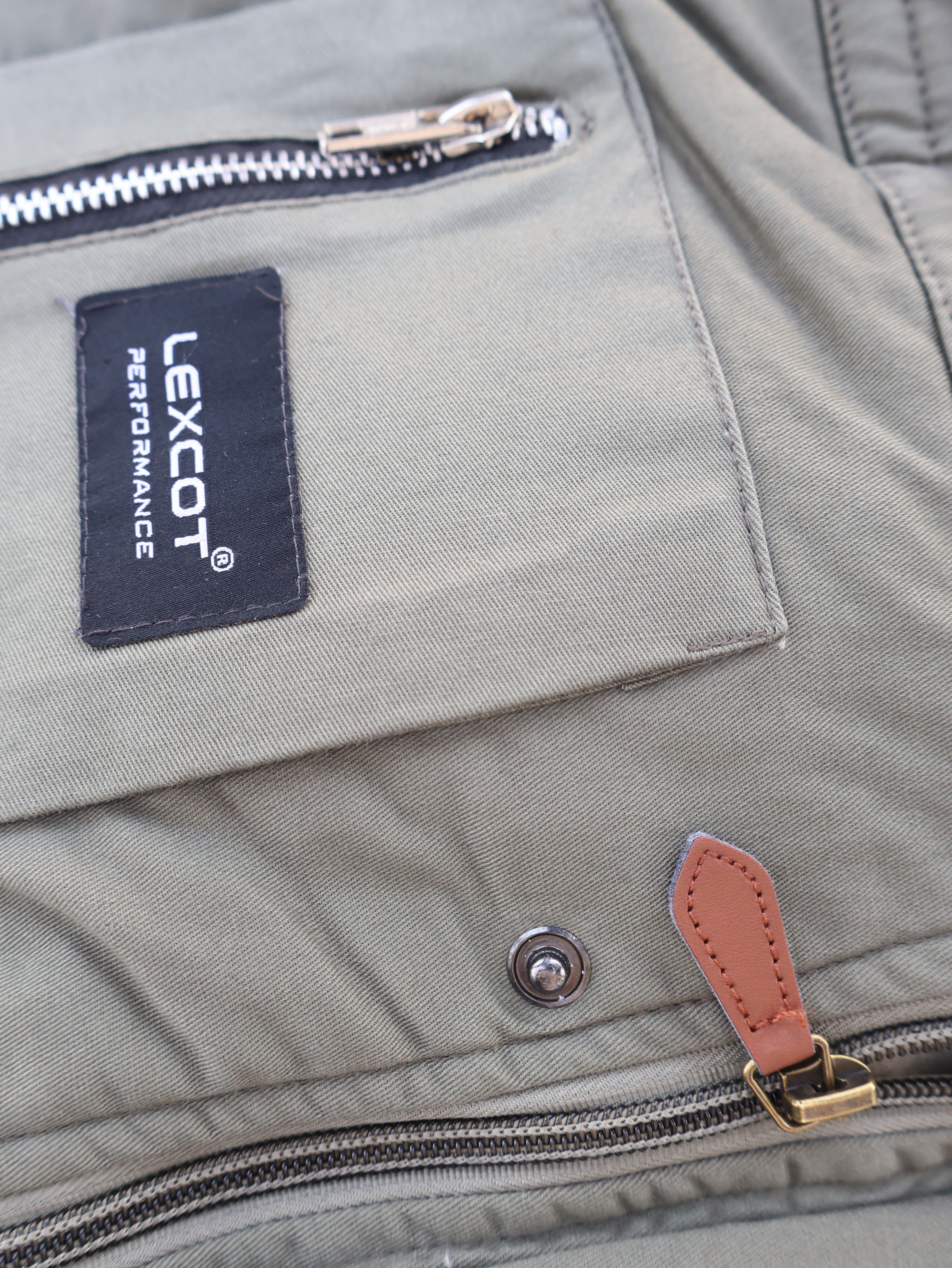 SLEEVELESS CARGO POCKET WINTER JACKET FOR MEN'S