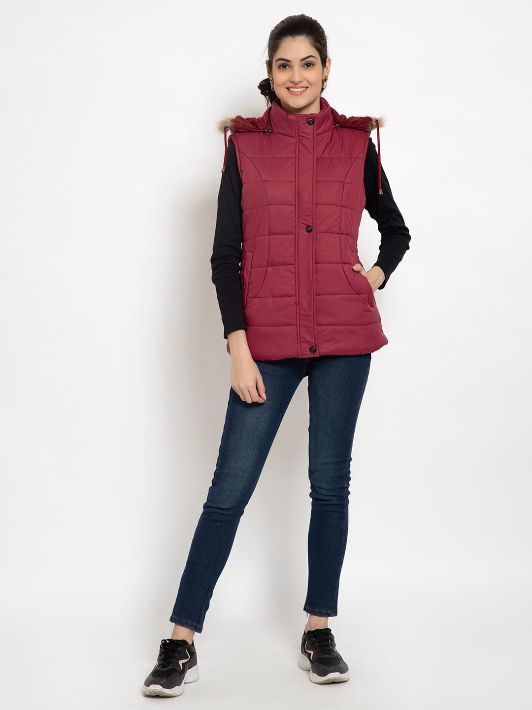 Women's Sleeveless jacket - Mahroon