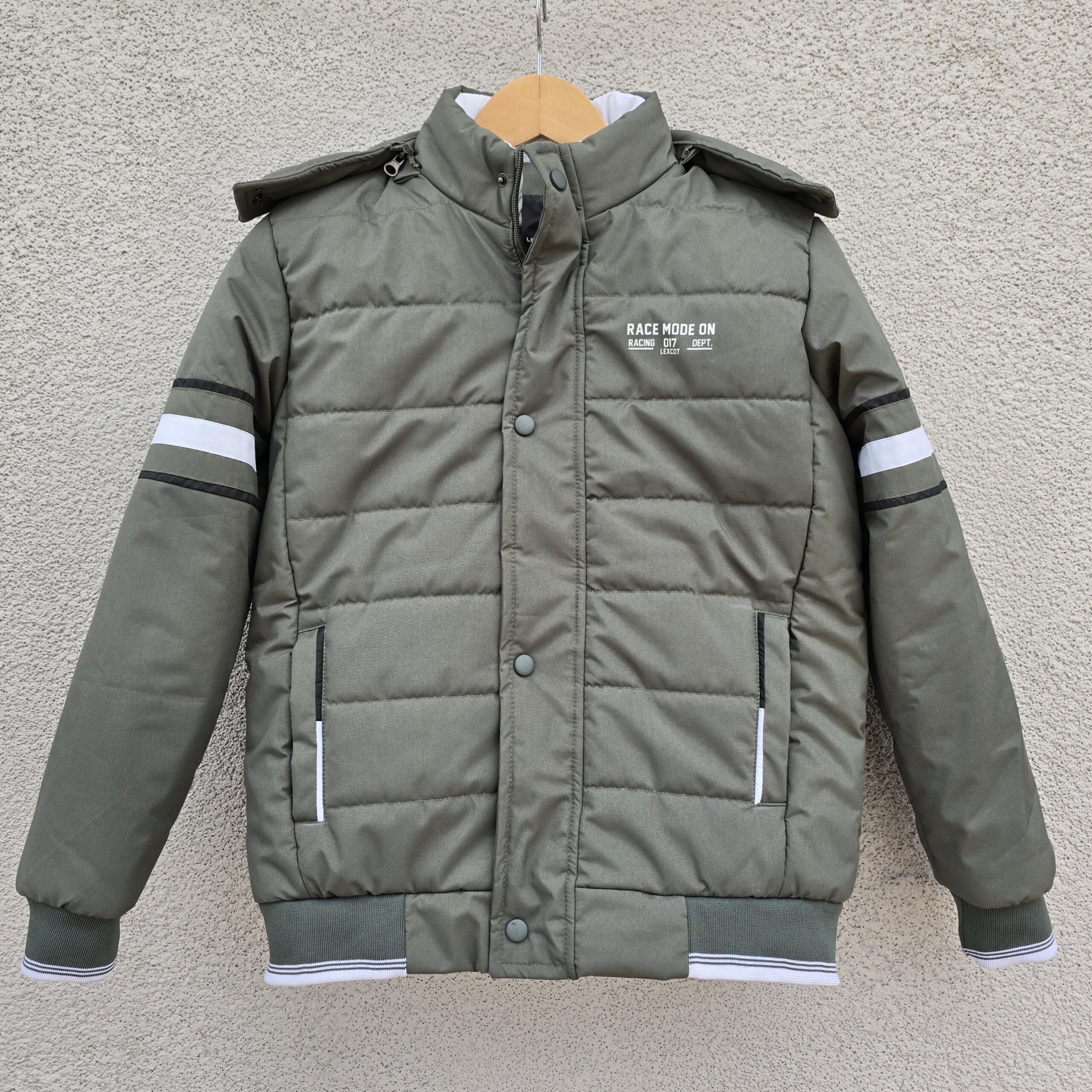 新品未使用タグ付TOZAOU WALLPAPER PAD JACKET 新品未使用タグ付TOZAOU WALLPAPER PAD JACKET - メルカリ