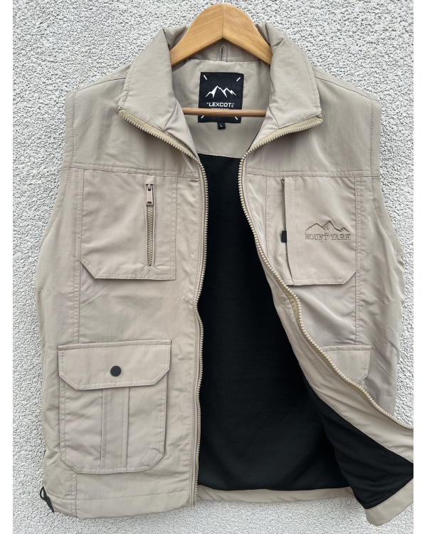 Men’s  sleeveless cargo pocket jacket- beige